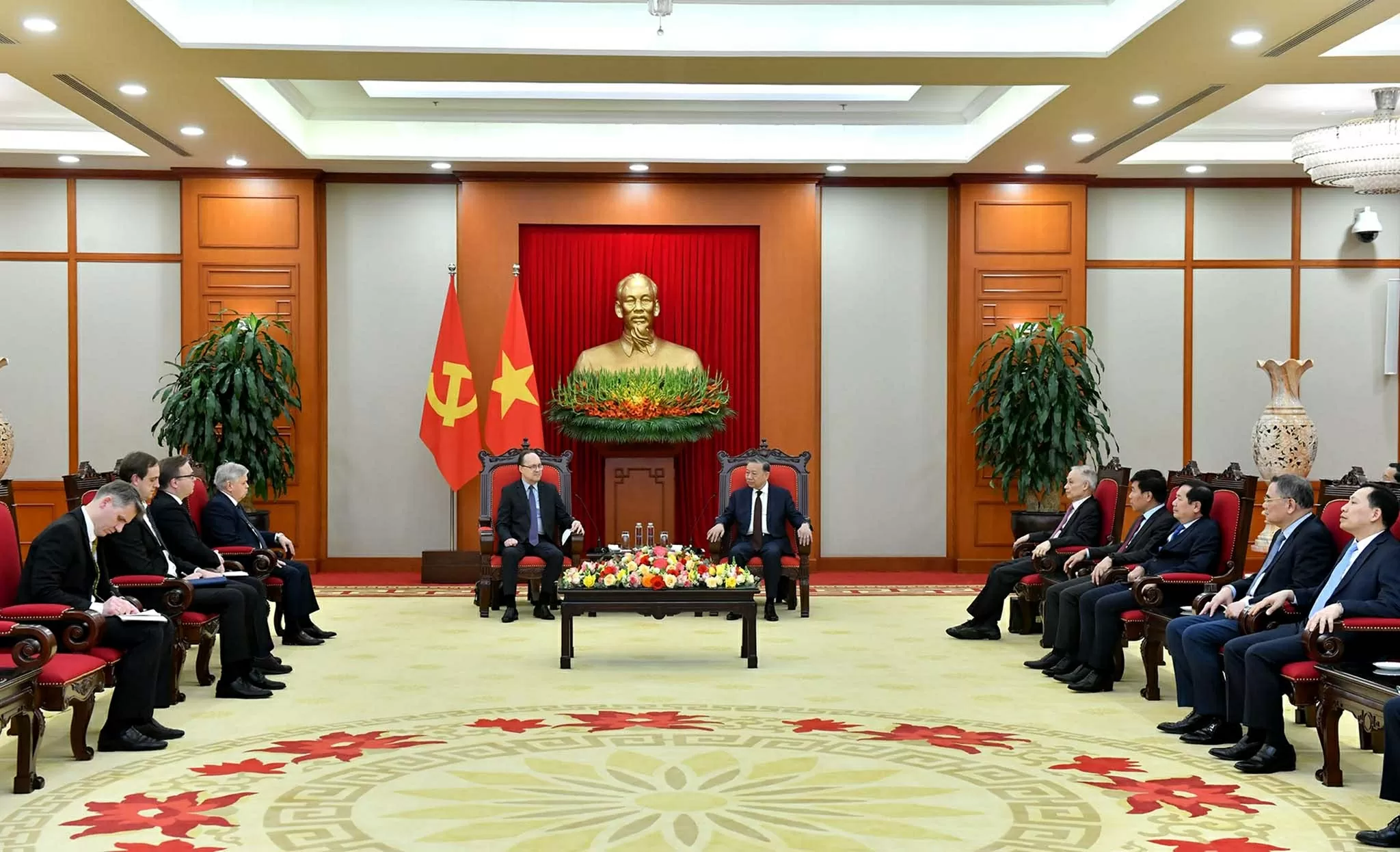 Tổng Bí thư Tô Lâm tiếp Đại sứ Liên bang Nga tại Việt Nam