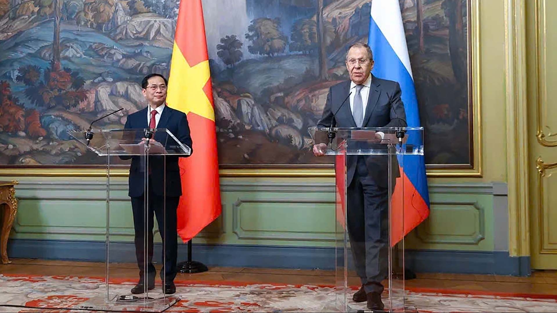 pho thu tuong bo truong ngoai giao bui thanh son hoi dam voi bo truong ngoai giao nga sergei lavrov