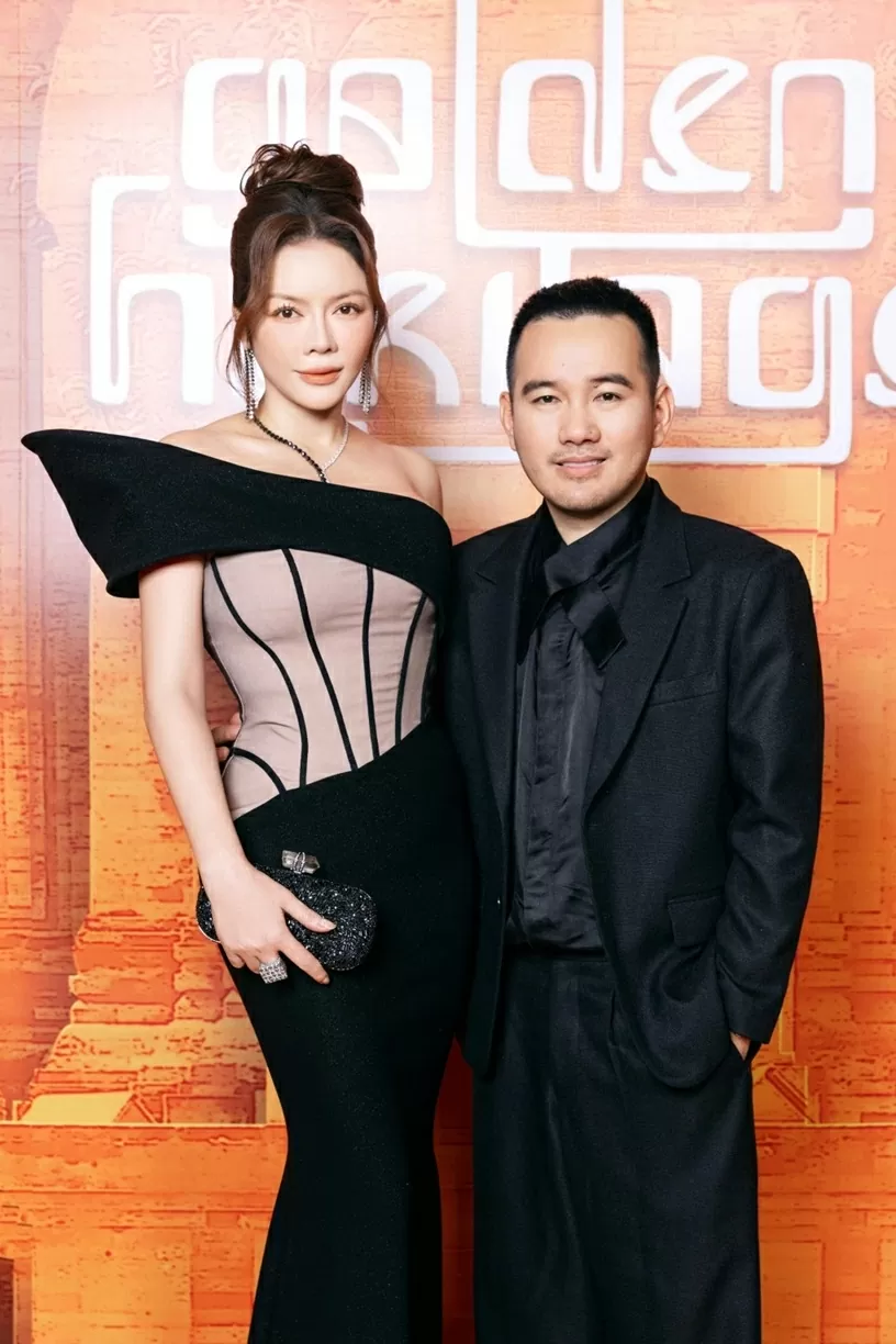 Dàn mỹ nhân chọn đầm đen khoe sắc trong show thời trang NTK Lê Thanh Hoà