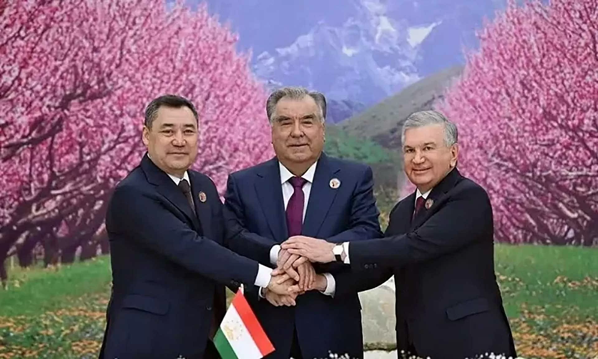 Cây cầu hòa bình cho Trung Á