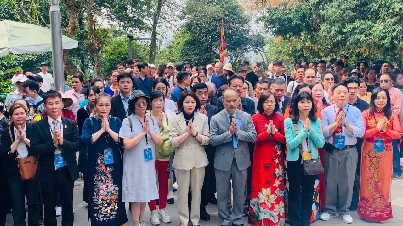 Khoảng 5,5 triệu lượt đồng bào và du khách thập phương về Giỗ Tổ Hùng Vương