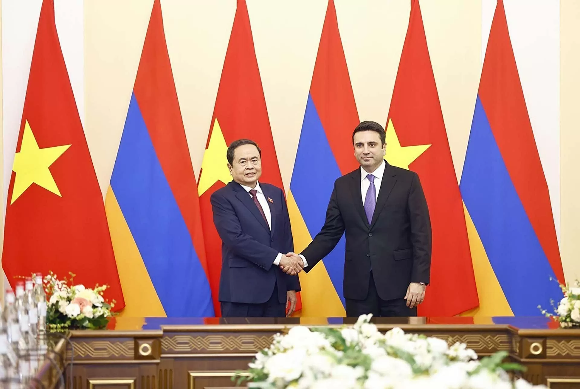 Chủ tịch Quốc hội Trần Thanh Mẫn hội đàm với Chủ tịch Quốc hội Armenia Làm sâu sắc hơn quan hệ hợp tác Việt Nam-Armenia trên tất cả các lĩnh vực