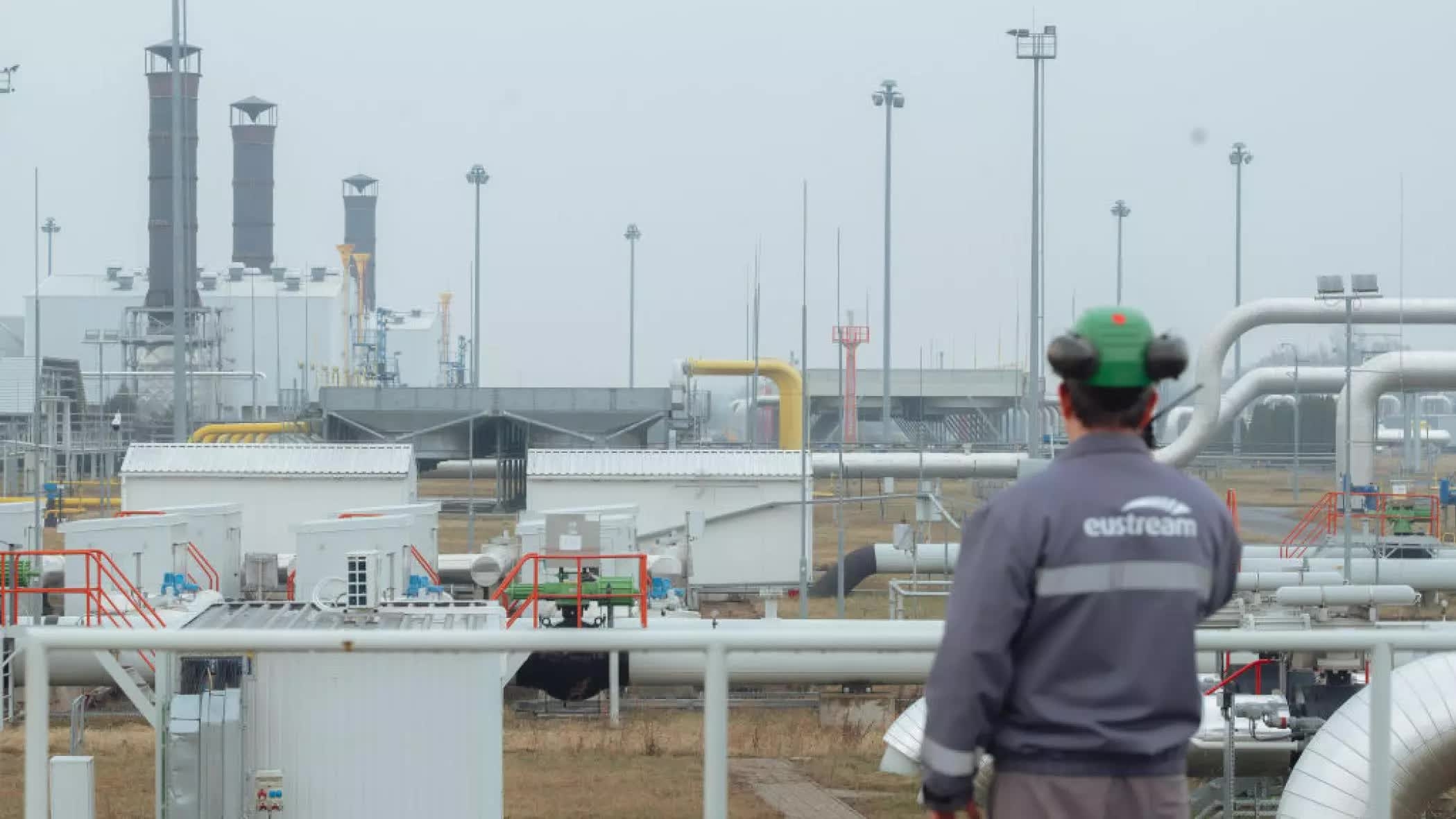 my thuc day du luat trung phat moi ap thue khong duoi 500 lien quan nang luong nga