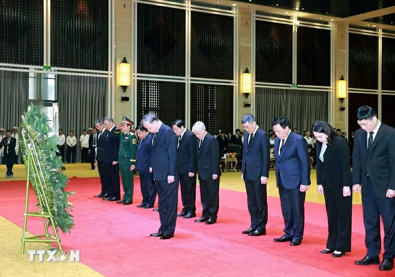 Tổng Bí thư Tô Lâm viếng đồng chí Khamtay Siphandone