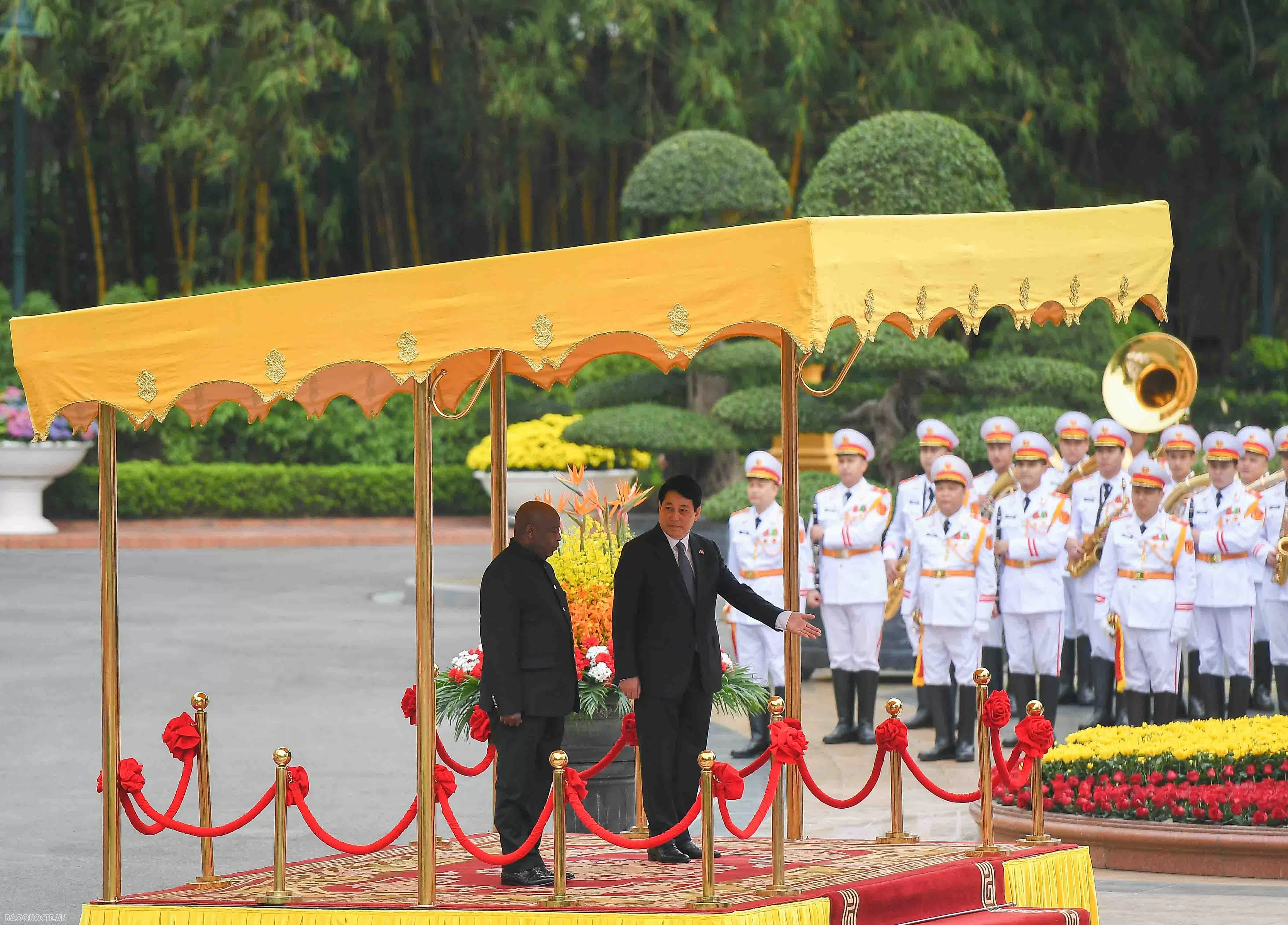 Chủ tịch nước Lương Cường chủ trì lễ đón chính thức Tổng thống Burundi Chủ tịch nước Lương Cường chủ trì lễ đón chính thức Tổng thống Burundi