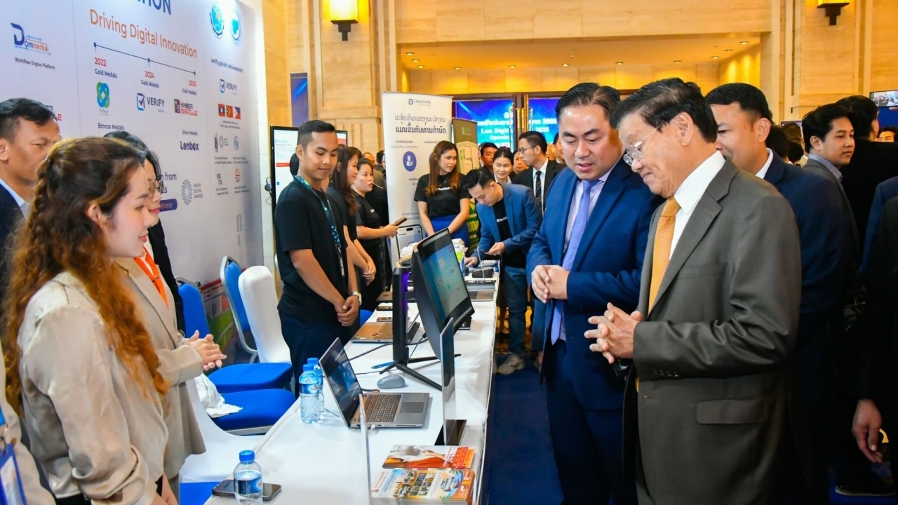 tuan le so 2025 hoat dong thuc day tang truong so hoa tai lao