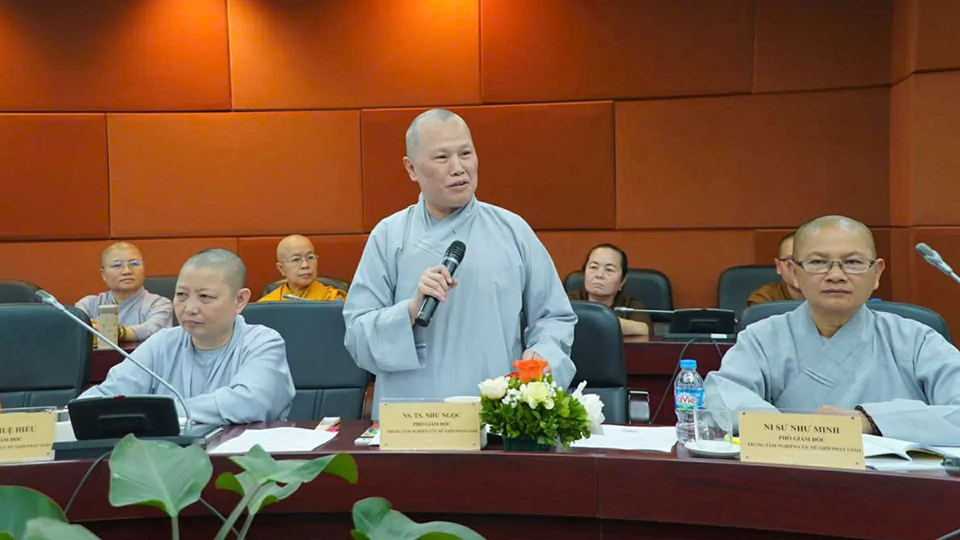 'Đóng góp của nữ giới Việt Nam với giao lưu và phát triển Phật giáo châu Á' 'Đóng góp của nữ giới Việt Nam với giao lưu và phát triển Phật giáo châu Á'
