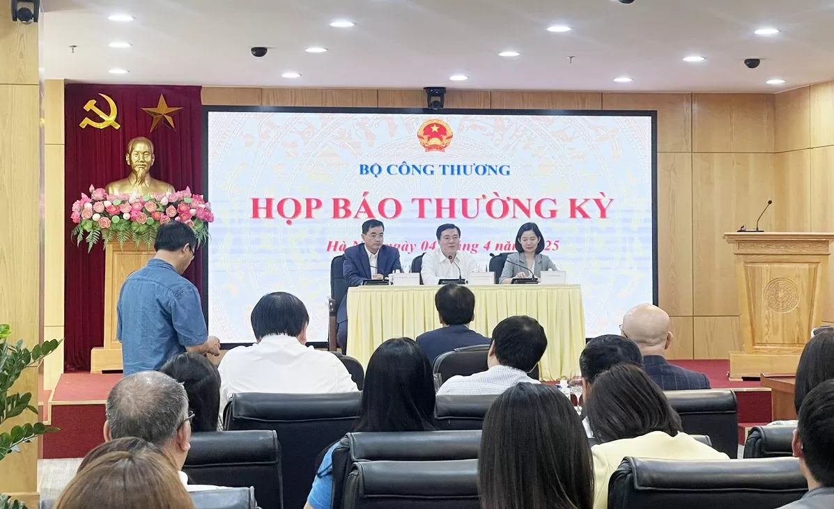 Thứ trưởng Bộ Công Thương: Chưa vội bàn tới câu chuyện điều chỉnh mục tiêu tăng trưởng xuất khẩu Thứ trưởng Bộ Công Thương: Chưa vội bàn tới câu chuyện điều chỉnh mục tiêu tăng trưởng xuất khẩu