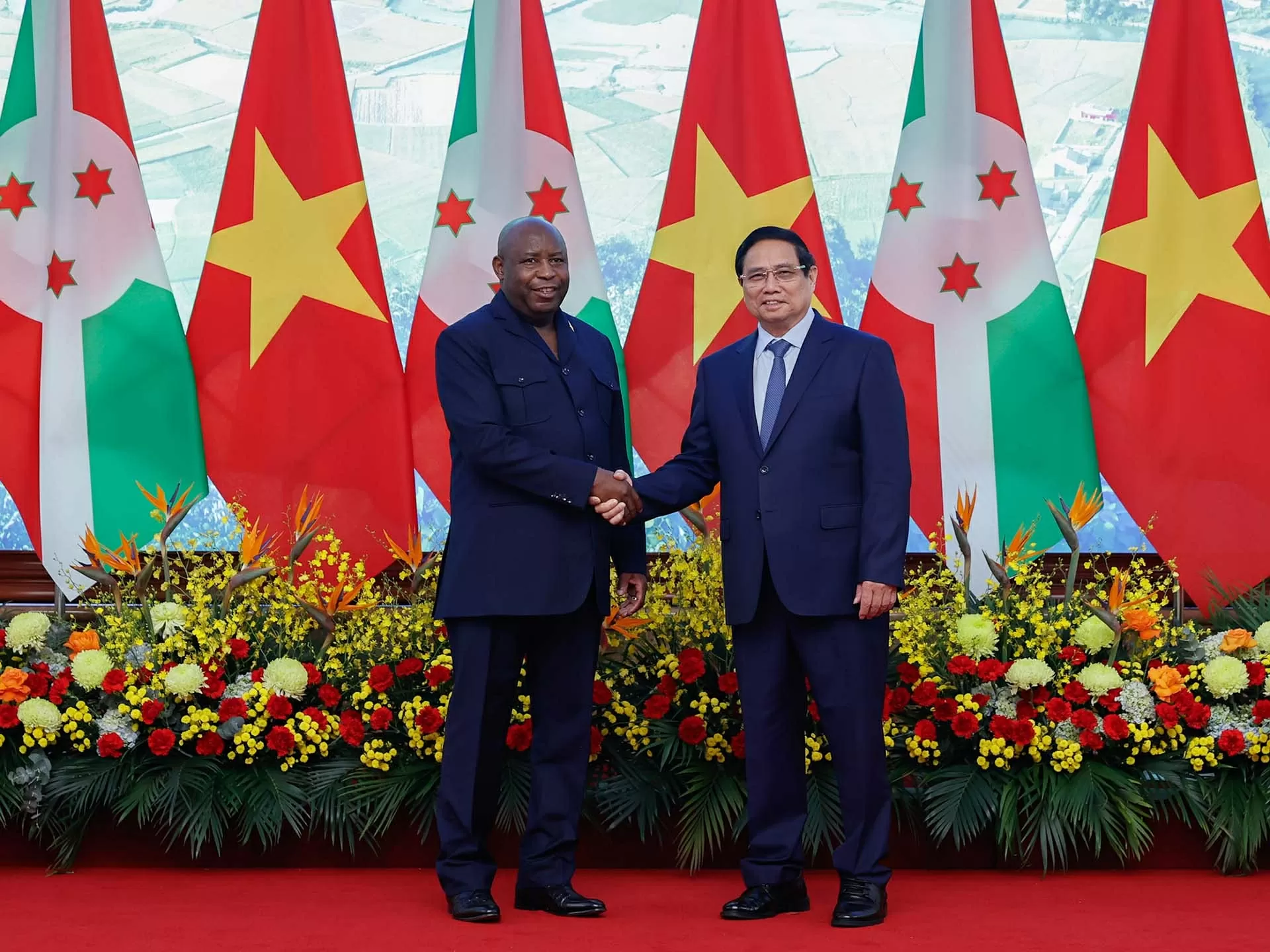 Việt Nam sẵn sàng chia sẻ kinh nghiệm với Burundi trong các lĩnh vực hai bên có lợi ích, thế mạnh Việt Nam sẵn sàng chia sẻ kinh nghiệm với Burundi trong các lĩnh vực hai bên có lợi ích, thế mạnh