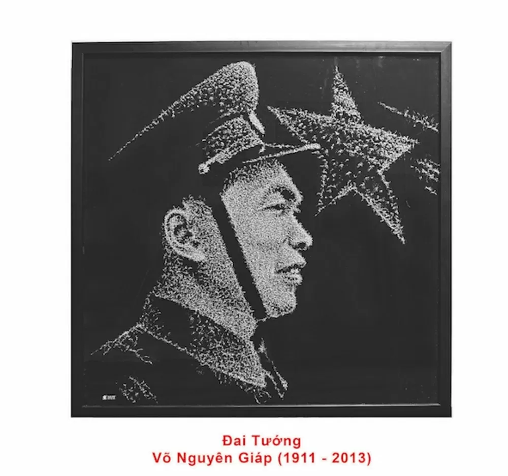 Hoạ sĩ dùng búa đập vỡ kính, sáng tạo thành các tác phẩm chân dung độc đáo