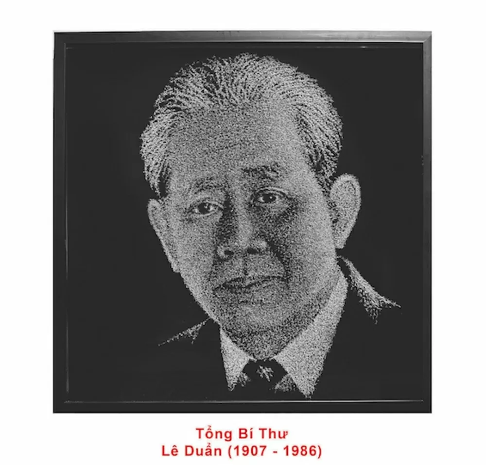 Hoạ sĩ dùng búa đập vỡ kính, sáng tạo thành các tác phẩm chân dung độc đáo