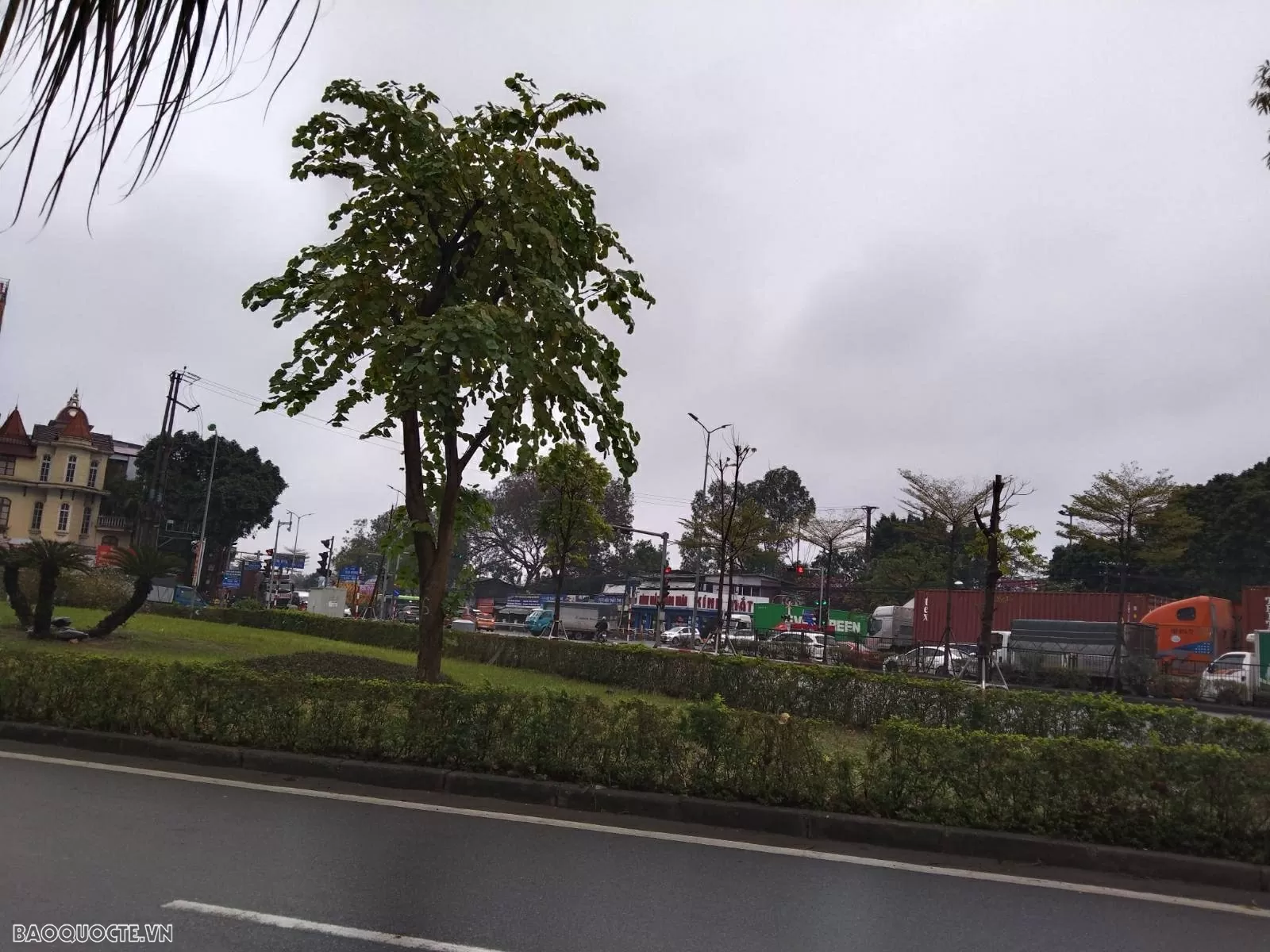 Dự báo thời tiết hôm nay (6/4): Bắc Bộ, Bắc Trung Bộ mưa nhỏ, vùng núi mưa rào và rải rác giông; Tây Nguyên, Nam Bộ có nắng nóng