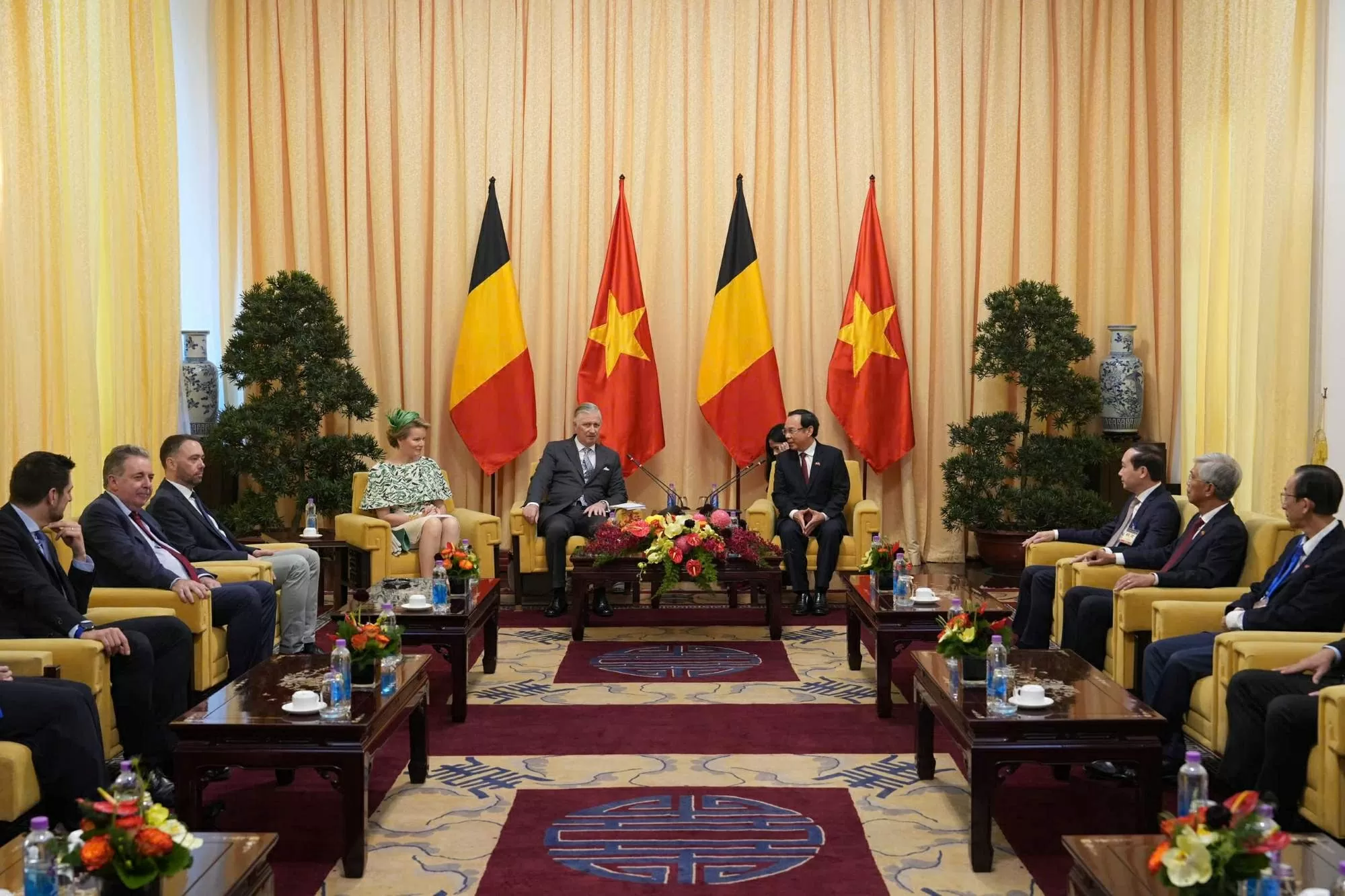 Nhà vua Bỉ hội đàm với Bí thư TP HCM