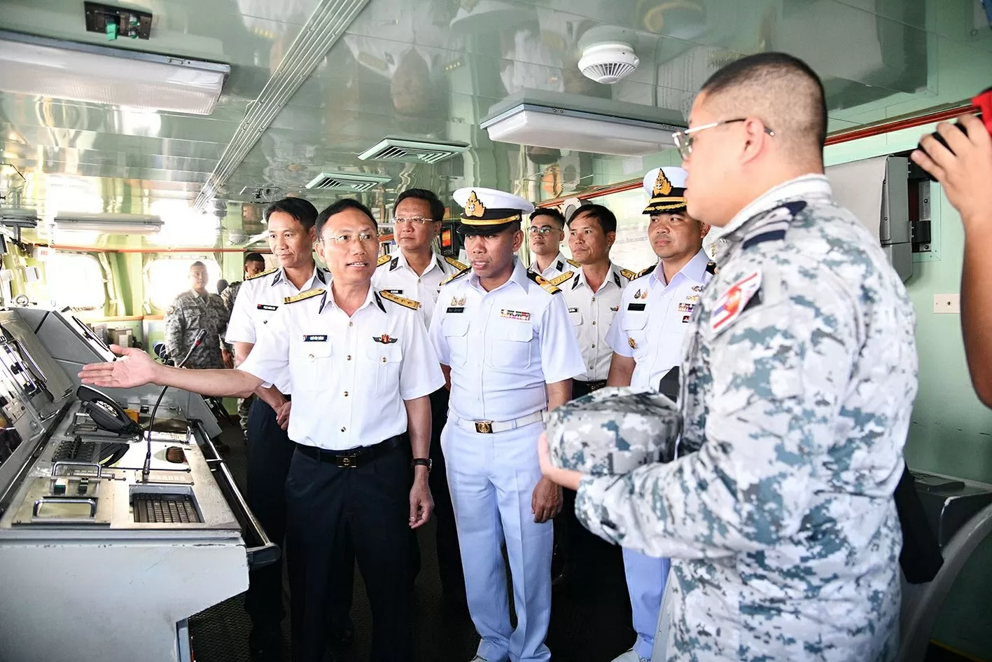 Tàu Hải quân Hoàng gia Thái Lan thăm Việt Nam Tàu Hải quân Hoàng gia Thái Lan thăm Việt Nam