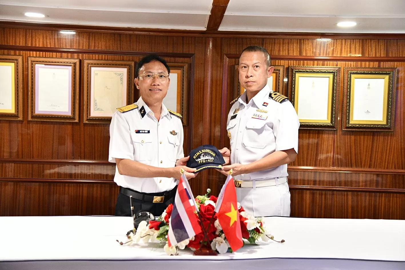 Tàu Hải quân Hoàng gia Thái Lan thăm Việt Nam Tàu Hải quân Hoàng gia Thái Lan thăm Việt Nam