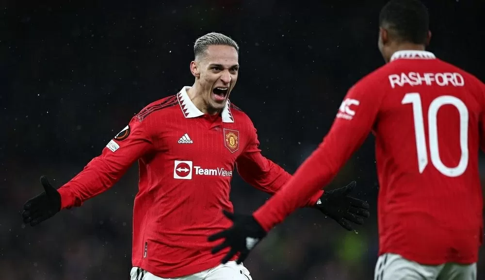 Antony và Rashford đều có thể không còn thuộc biên chế MU vào hè này, sau khi rời đi theo dạng cho mượn ở chuyển nhượng tháng 1. Ảnh: EFE Antony và Rashford đều có thể không còn thuộc biên chế MU vào hè này, sau khi rời đi theo dạng cho mượn ở chuyển nhượng tháng 1. Ảnh: EFE