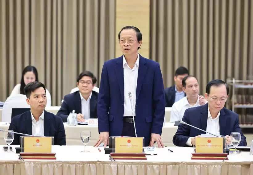 Thứ trưởng Bộ Giáo dục và Đào tạo Phạm Ngọc Thưởng trả lời tại cuộc họp. (Ảnh: Minh Đức/TTXVN) Thứ trưởng Bộ Giáo dục và Đào tạo Phạm Ngọc Thưởng trả lời tại cuộc họp. (Ảnh: Minh Đức/TTXVN)