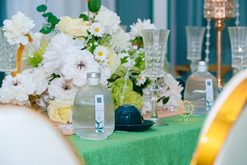 Trang trí cưới thân thiện với môi trường, sử dụng vật liệu có thể tái chế và tiết kiệm tài nguyên.