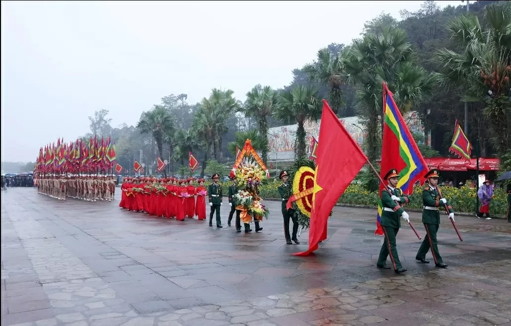 Chủ tịch nước Lương Cường dâng hương Giỗ Tổ Hùng Vương năm 2025