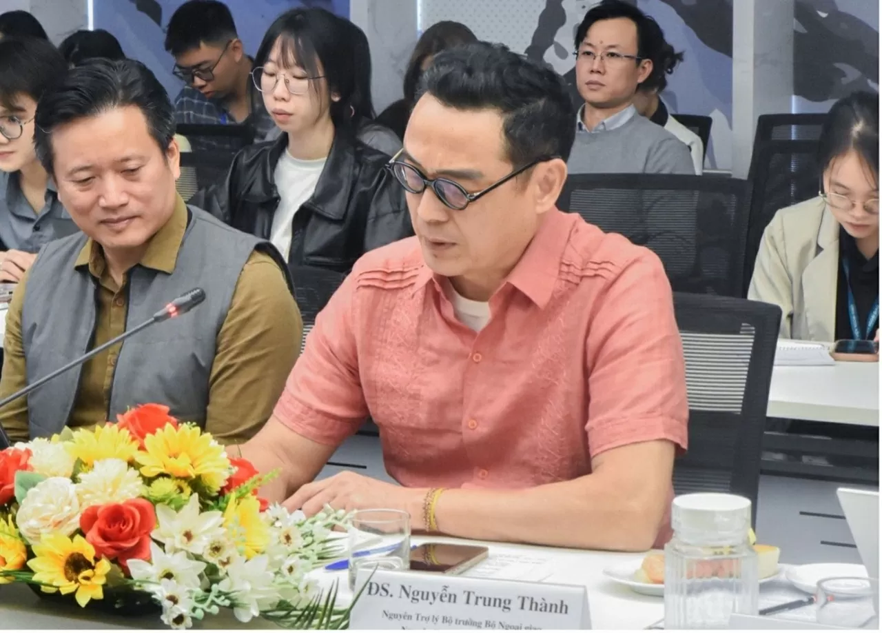 Hội thảo khoa học 'Tầm nhìn của ASEAN về Ấn Độ Dương – Thái Bình Dương: Những phát triển mới, cơ hội và thách thức'. Đại sứ Nguyễn Trung Thành phát biểu tại Hội thảo.