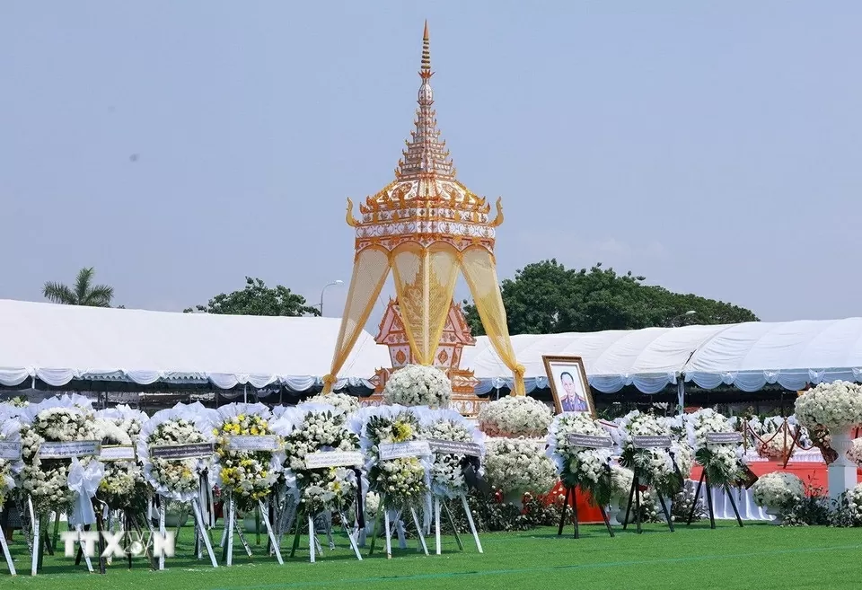 Thủ tướng Phạm Minh Chính viếng nguyên Chủ tịch Đảng NDCM Lào, nguyên Chủ tịch nước Lào Khamtay Siphandone Thủ tướng Phạm Minh Chính viếng nguyên Chủ tịch Đảng NDCM Lào, nguyên Chủ tịch nước Lào Khamtay Siphandone