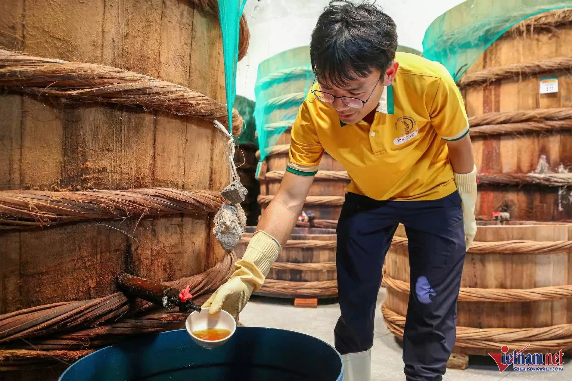 Thạc sĩ bỏ phố về quê phục hồi nghề truyền thống gia đình, xuất khẩu ra nước ngoài