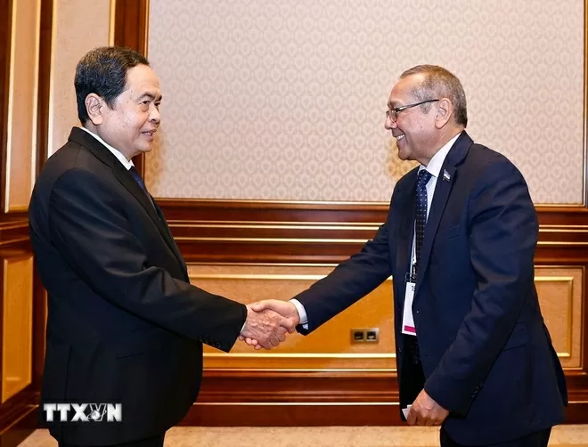 Củng cố và thúc đẩy hợp tác với Đảng Dân chủ Nhân dân Uzbekistan