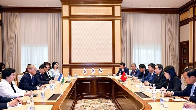 Củng cố và thúc đẩy hợp tác với Đảng Dân chủ Nhân dân Uzbekistan