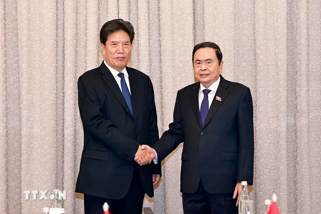 Chủ tịch Quốc hội Trần Thanh Mẫn gặp Phó Ủy viên trưởng Ủy ban Thường vụ Đại biểu Nhân dân toàn quốc Trung Quốc Lạc Tang Giang Thôn. (Ảnh: Doãn Tấn/TTXVN)