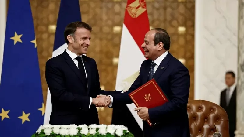 Tổng thống Pháp Emmanuel Macron và Tổng thống Ai Cập  Abdel Fattah al-Sisi,