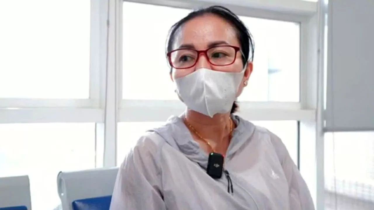 Bà Phạm Thị Thanh Phương (48 tuổi), vợ của người hiến tạng, Bà Phạm Thị Thanh Phương (48 tuổi), vợ của người hiến tạng,