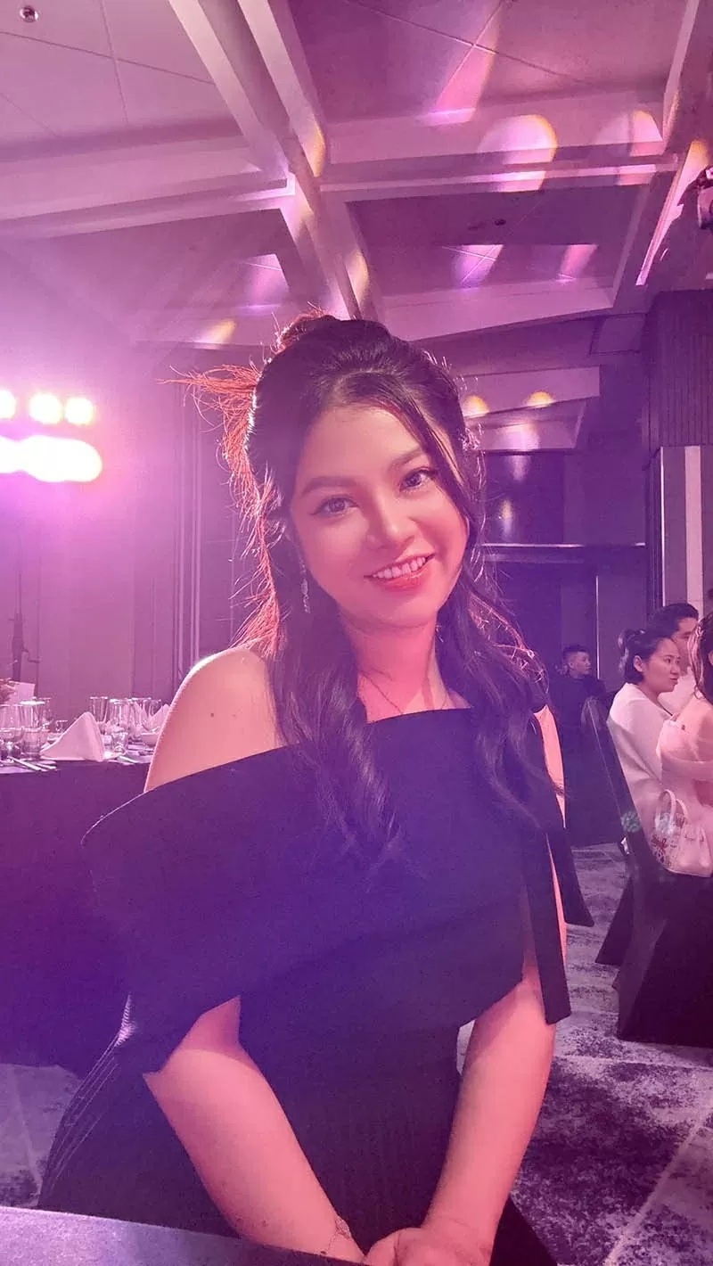 Bí quyết livestream bền bỉ: Cây Rơm Cosmetics và câu chuyện giữ nhiệt 20h liên tiếp