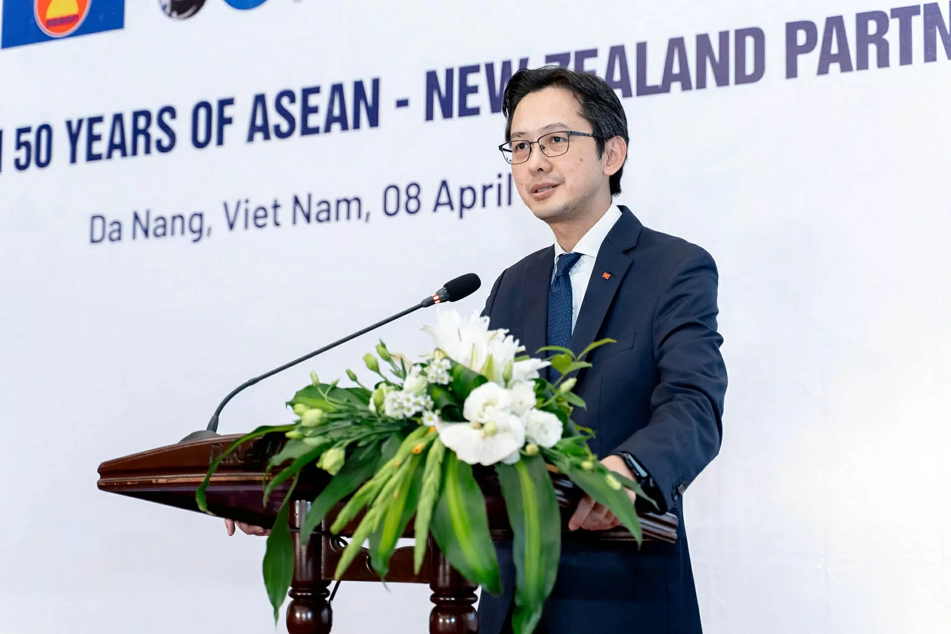 Thứ trưởng Ngoại giao Đỗ Hùng Việt, Trưởng SOM ASEAN Việt Nam phát biểu tại sự kiện.