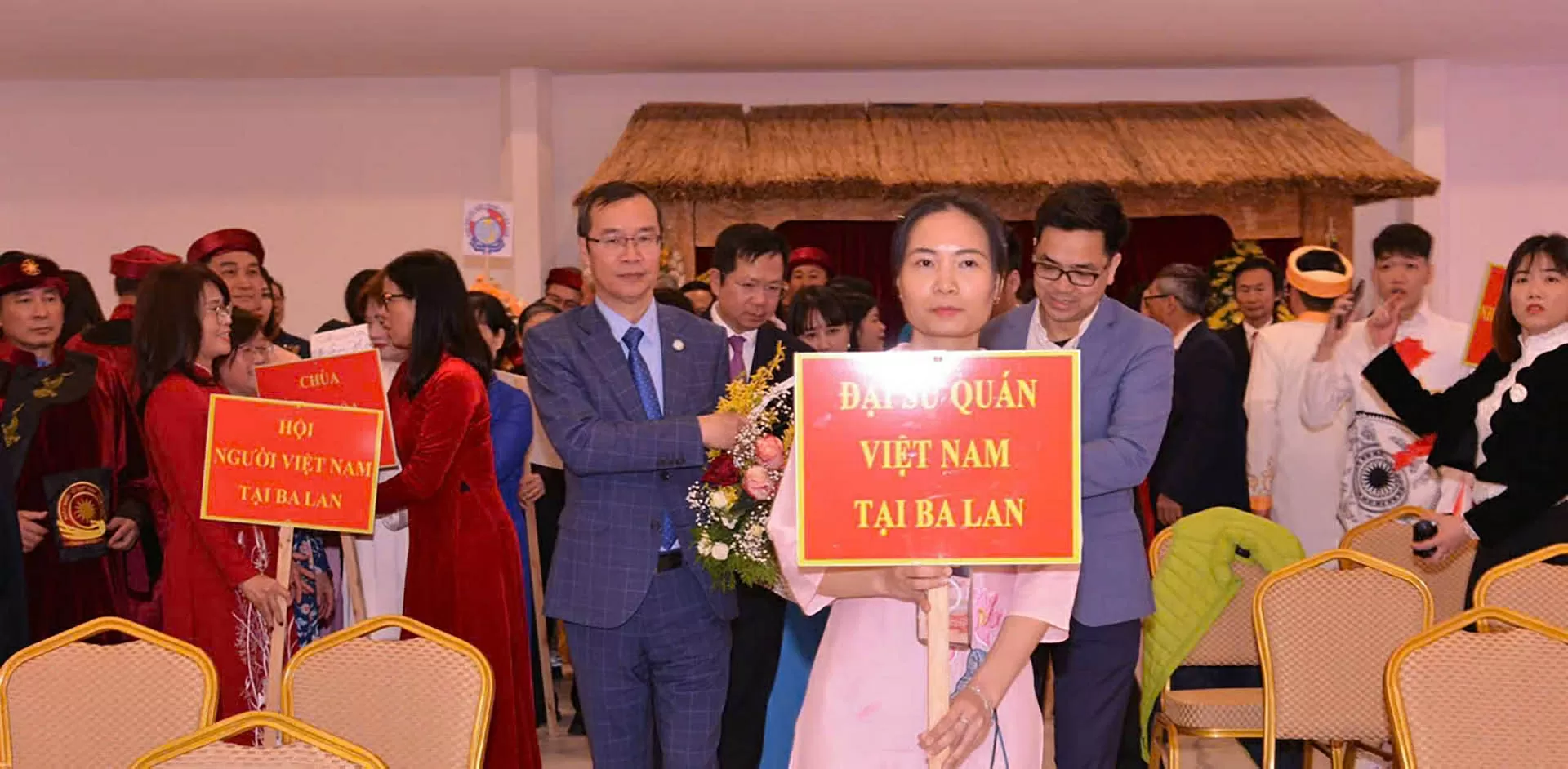 Trang trọng Lễ Giỗ Tổ Hùng Vương tại Ba Lan: Gìn giữ cội nguồn dân tộc nơi đất khách