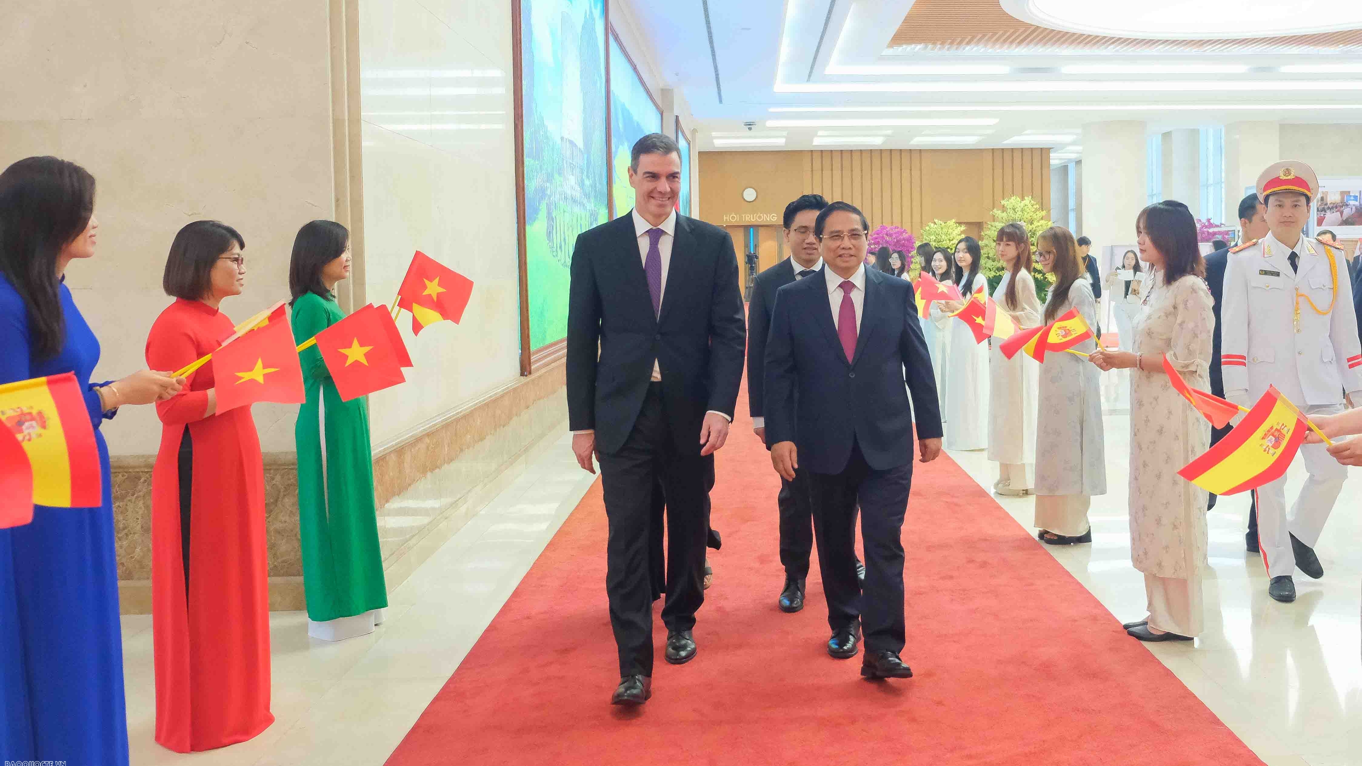 Thủ tướng Tây Ban Nha Pedro Sánchez kết thúc chuyến thăm chính thức Việt Nam