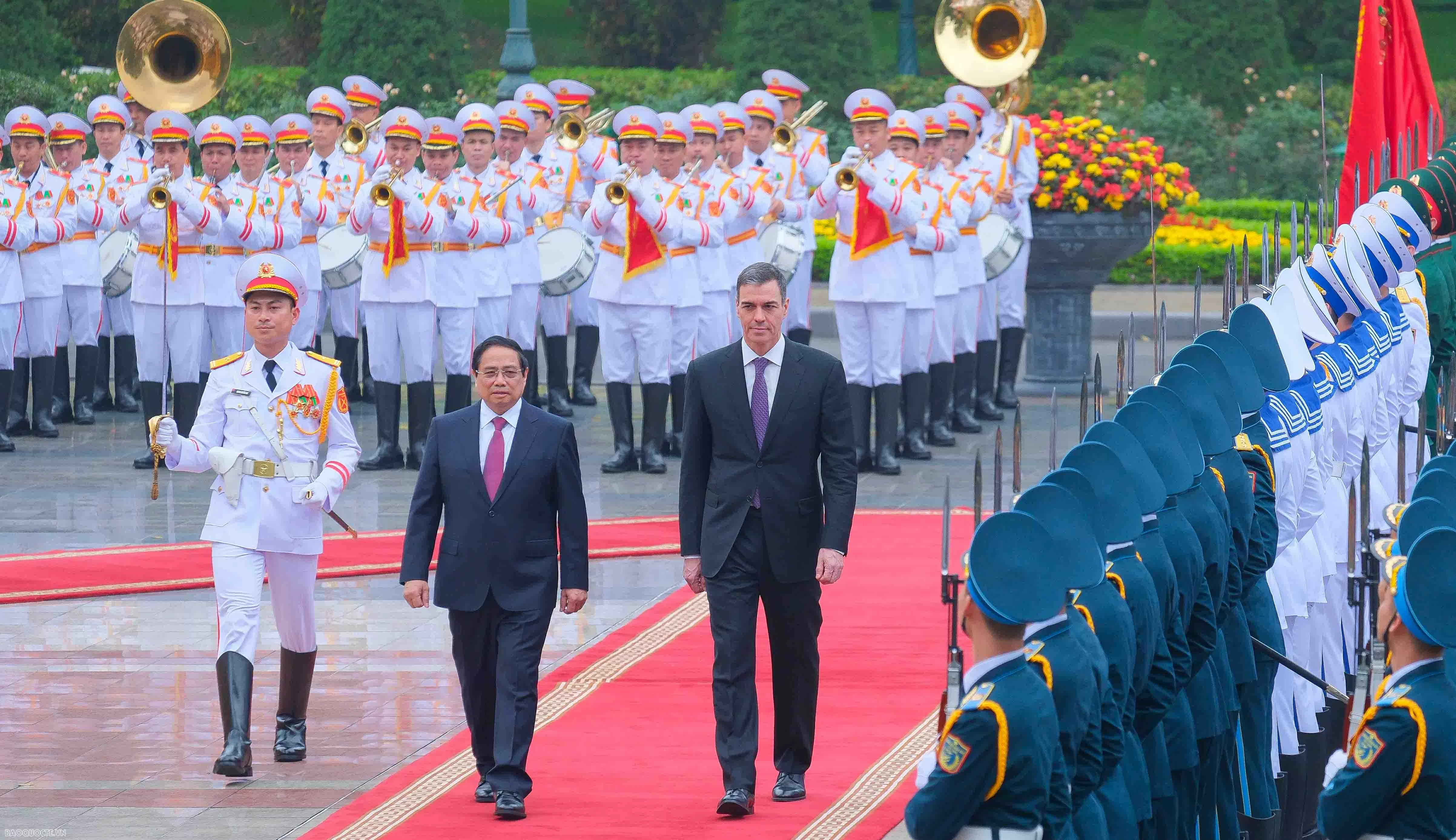 Lễ đón chính thức Thủ tướng Tây Ban Nha Pedro Sánchez
