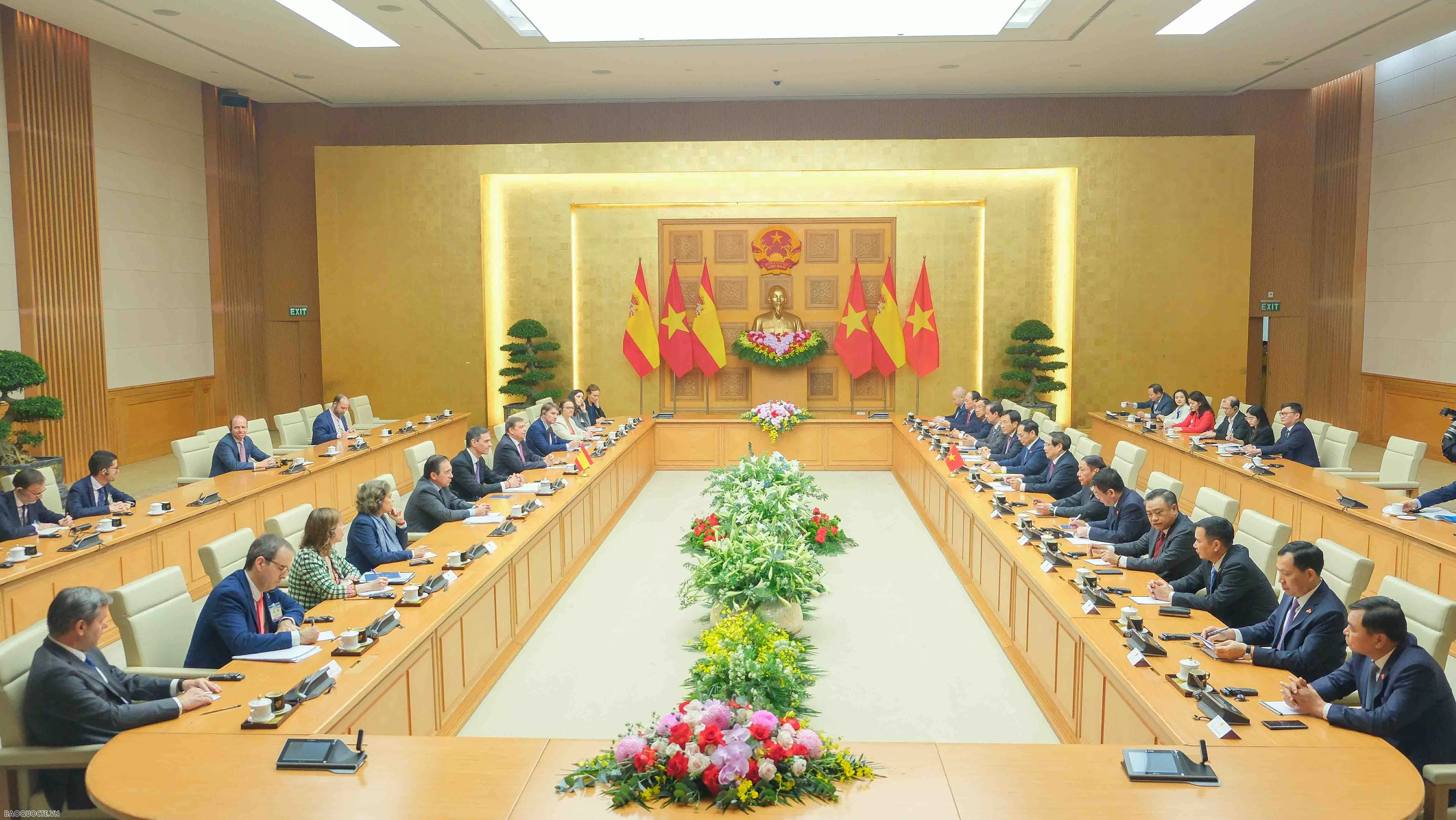 Chuyến thăm của Thủ tướng Tây Ban Nha sẽ góp phần củng cố và tăng cường mối quan hệ giữa hai nước. Chuyến thăm của Thủ tướng Tây Ban Nha sẽ góp phần củng cố và tăng cường mối quan hệ giữa hai nước.
