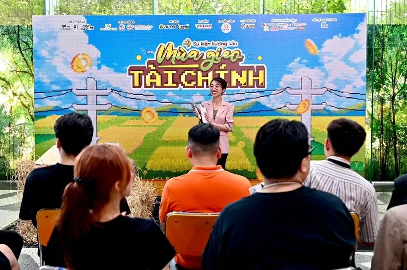 Hàng trăm sinh viên khám phá tính cách tài chính cá nhân