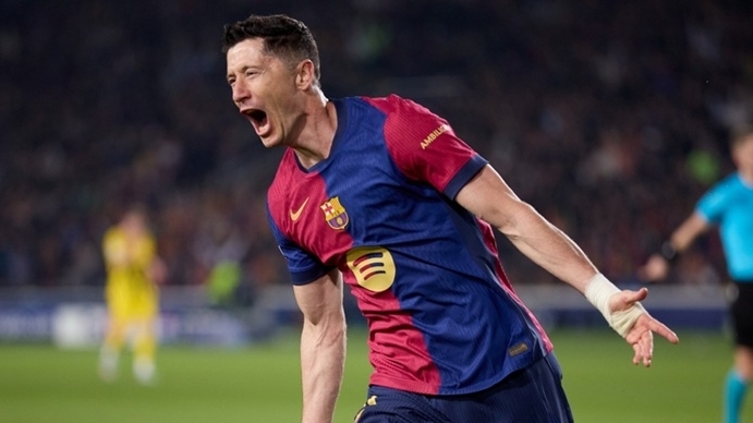 Ghi bàn như máy, tiền đạo Lewandowski lập kỷ lục