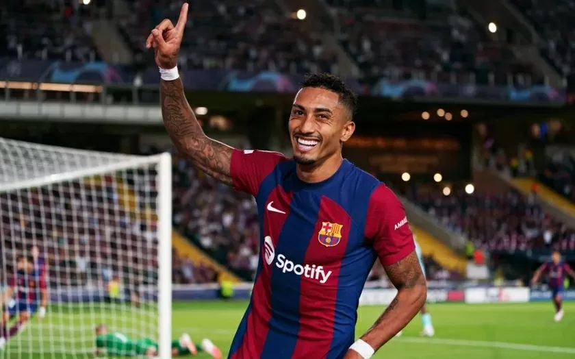 Raphinha cân bằng thành tích hiếm có của Messi Raphinha cân bằng thành tích hiếm có của Messi