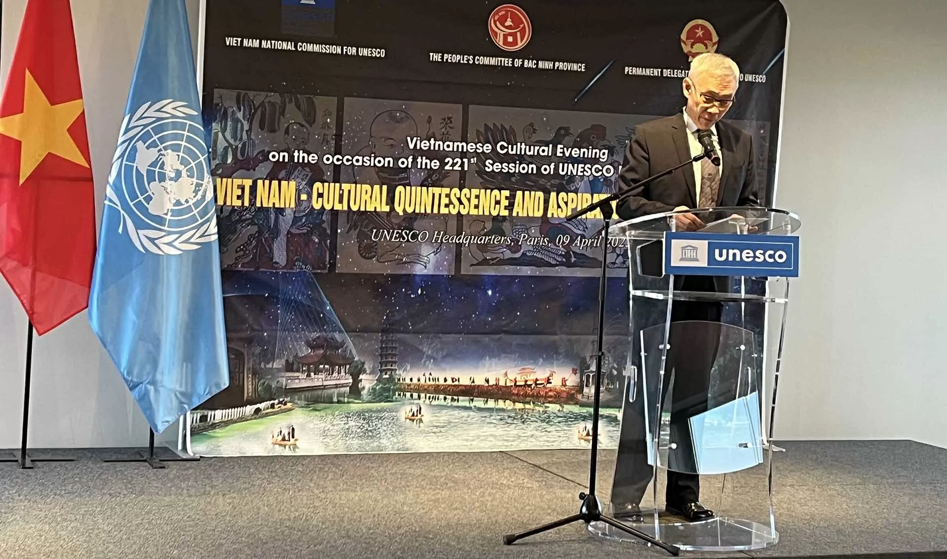 Tinh hoa văn hóa Việt Nam tỏa sáng tại trụ sở UNESCO ở Paris Tinh hoa văn hóa Việt Nam tỏa sáng tại trụ sở UNESCO ở Paris