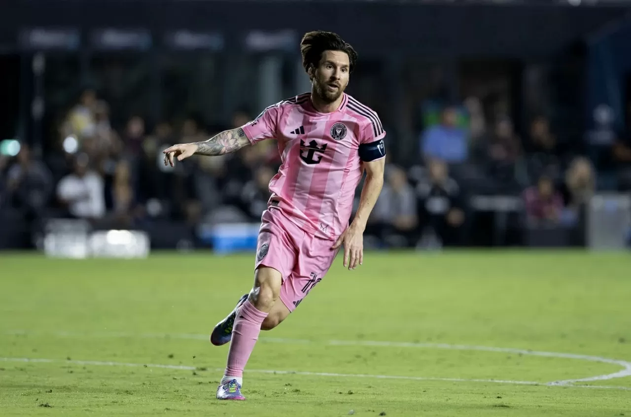 Messi lại sắm vai cứu tinh của Inter Miami Messi lại sắm vai cứu tinh của Inter Miami