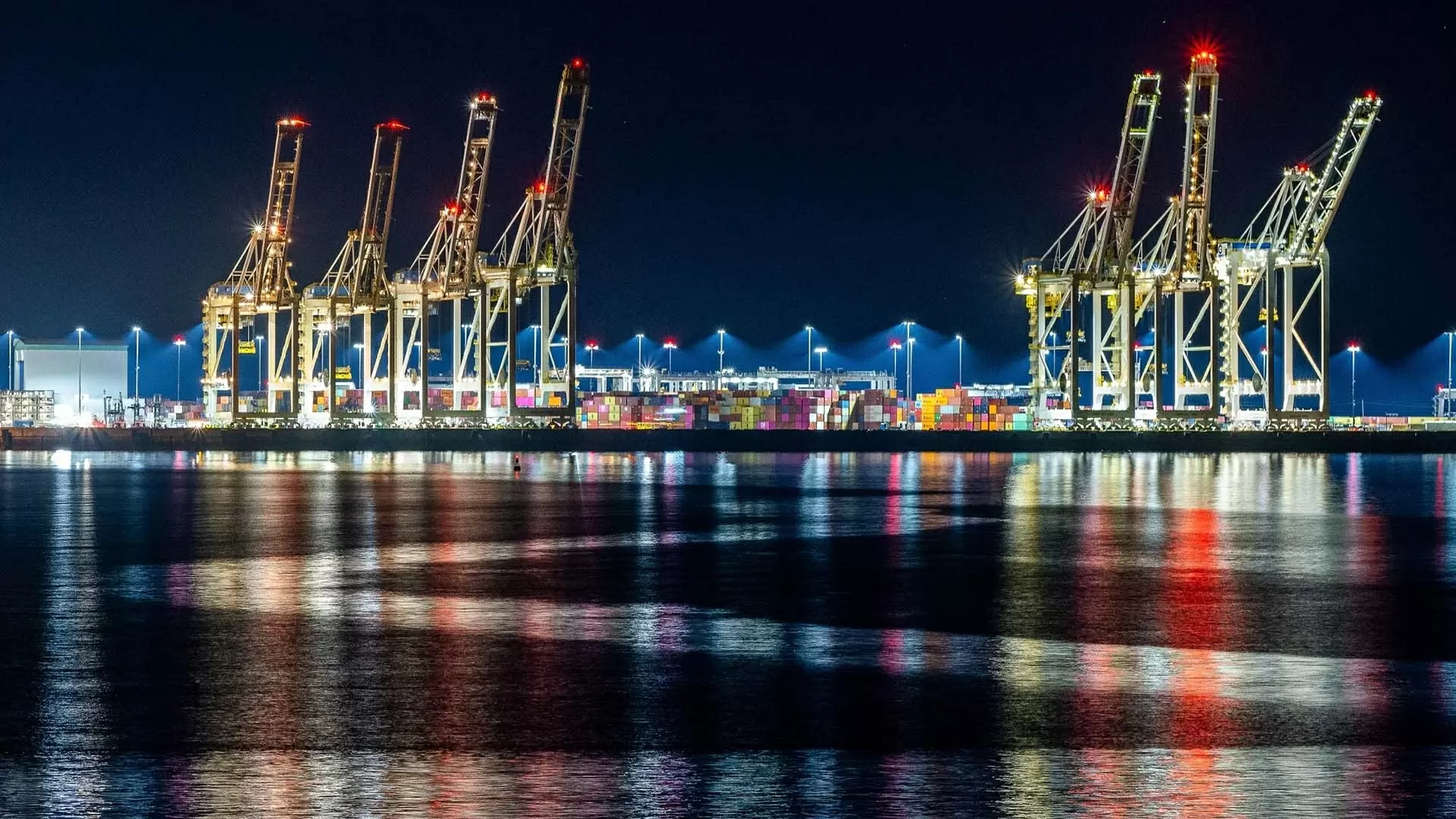 Kinh tế Mỹ ‘đi trên dây’ Kinh tế Mỹ ‘đi trên dây’