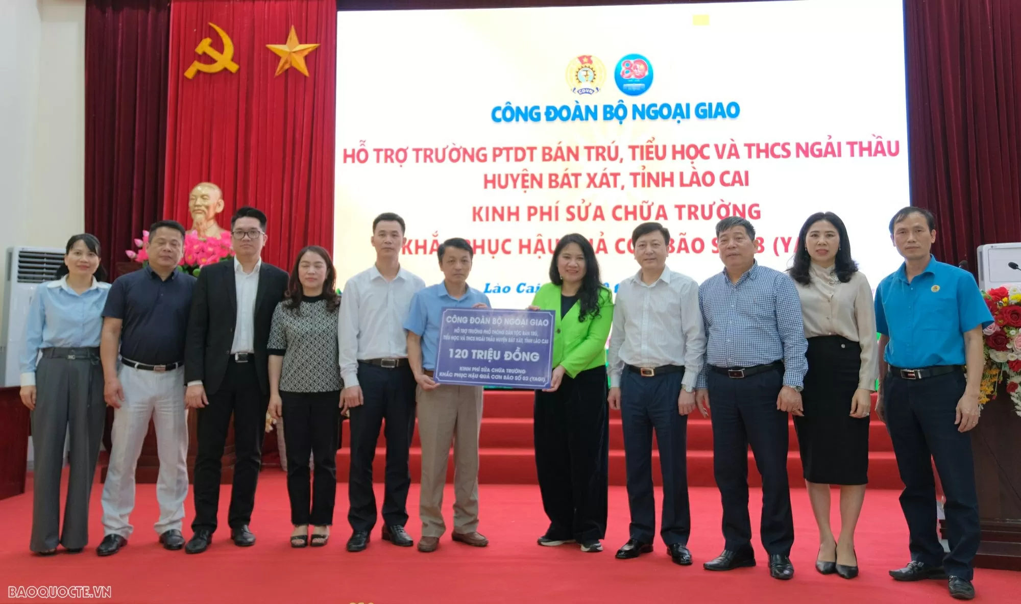 Đưa yêu thương về vùng biên cương phía Bắc của Tổ quốc Đưa yêu thương về vùng biên cương phía Bắc của Tổ quốc