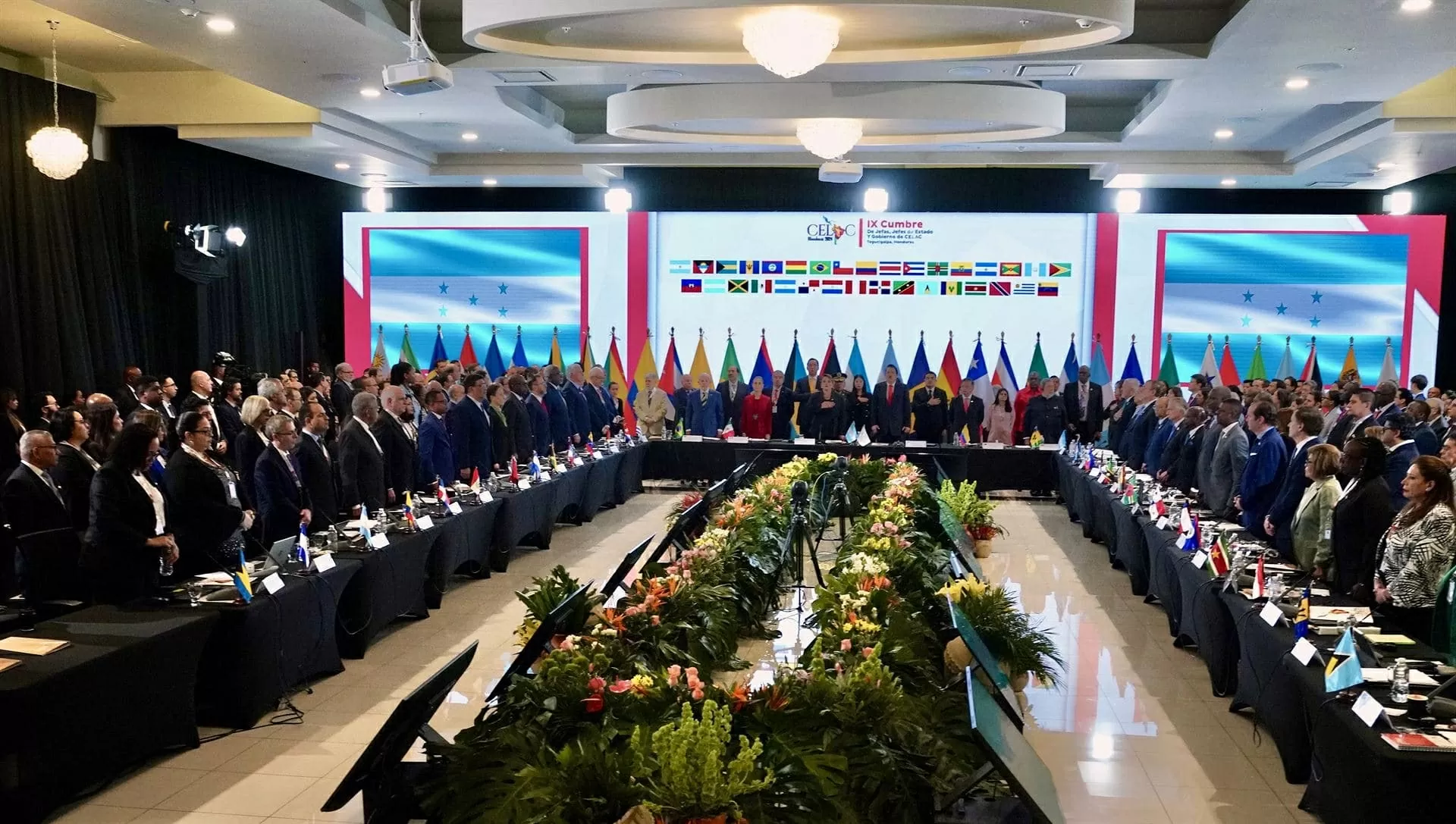 Hội nghị thượng đỉnh CELAC: Mỹ Latinh và Caribbean đề cao đoàn kết giữa thách thức, chuẩn bị ứng cử viên cho vị trí Tổng thư ký LHQ Hội nghị thượng đỉnh CELAC: Mỹ Latinh và Caribbean đề cao đoàn kết giữa thách thức, chuẩn bị ứng cử viên cho vị trí Tổng thư ký LHQ