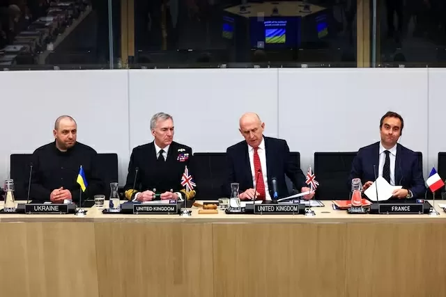 Pháp-Anh triệu tập 'liên minh tự nguyện' để đưa quân đến Ukraine, châu Âu dè dặt, đồn đoán quyết định của London? Pháp-Anh triệu tập 'liên minh tự nguyện' để đưa quân đến Ukraine, châu Âu dè dặt, đồn đoán quyết định của London?