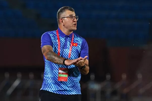 HLV Cristiano Ronald tiếc nuối khi U17 Việt Nam bị loại bởi bàn thua ở phút 87.