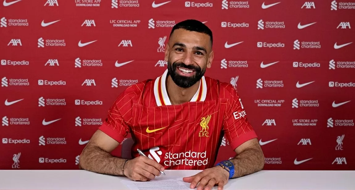 CHÍNH THỨC: Mohamed Salah ký hợp đồng mới với Liverpool