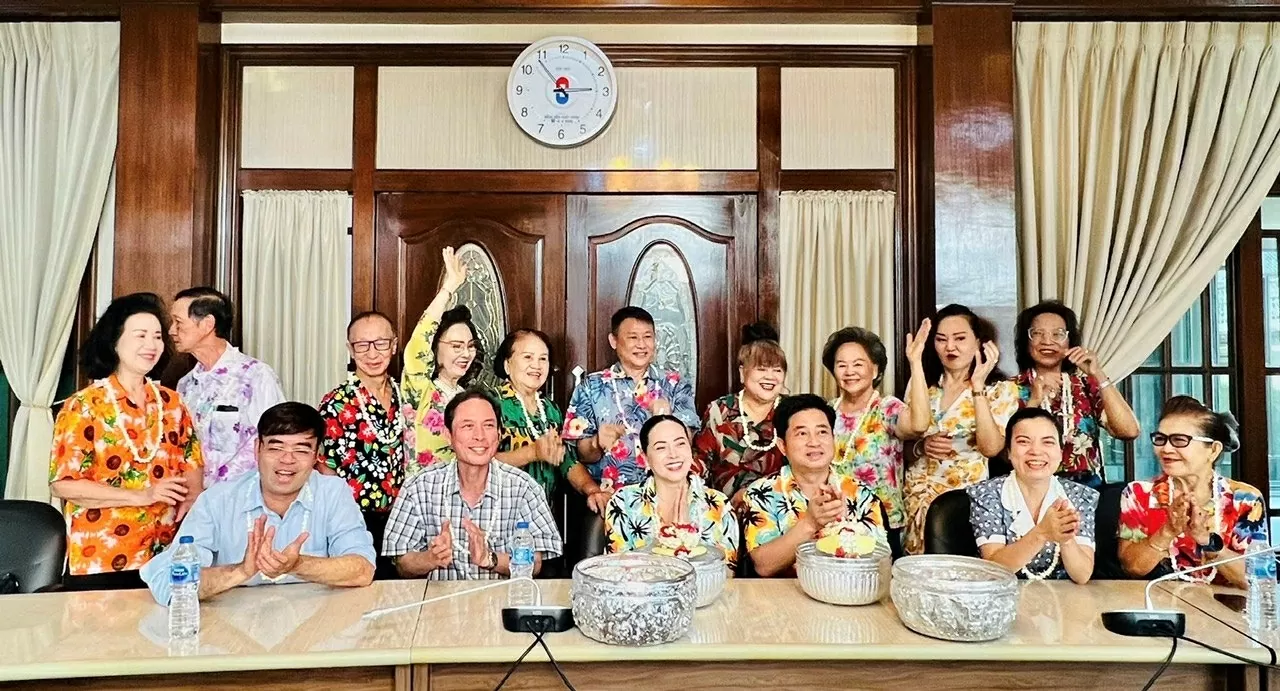 Tổng Lãnh sự Việt Nam dự Tết cổ truyền Bunpimay của Lào và Songkran của Thái Lan