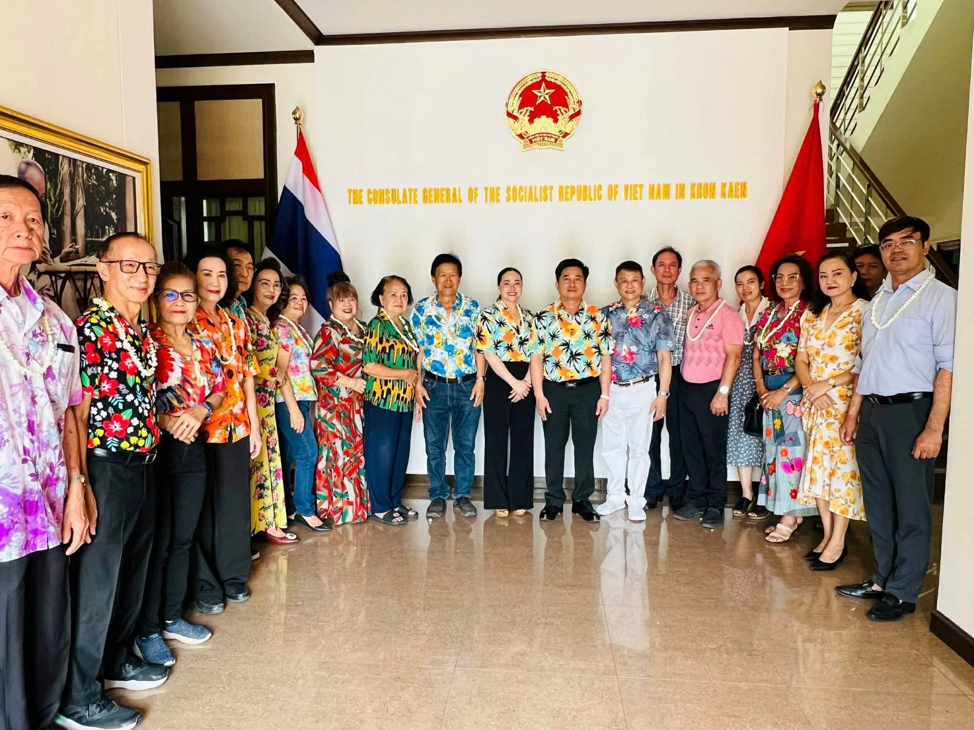 Tổng Lãnh sự Việt Nam dự Tết cổ truyền Bunpimay của Lào và Songkran của Thái Lan